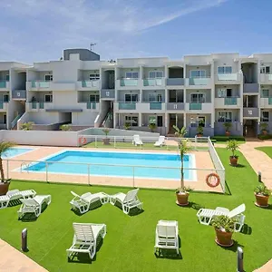 4greta Apartment